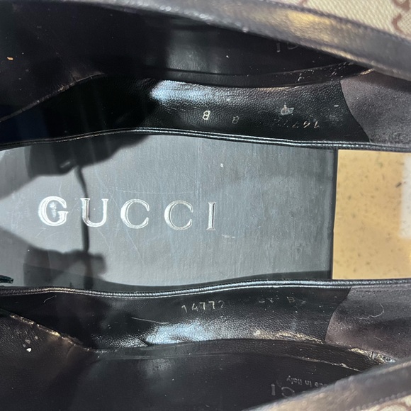 Gucci Vintage Beige & Black Heels with Signature Pattern Red Green Bows Size 8 - Picture 6 of 12